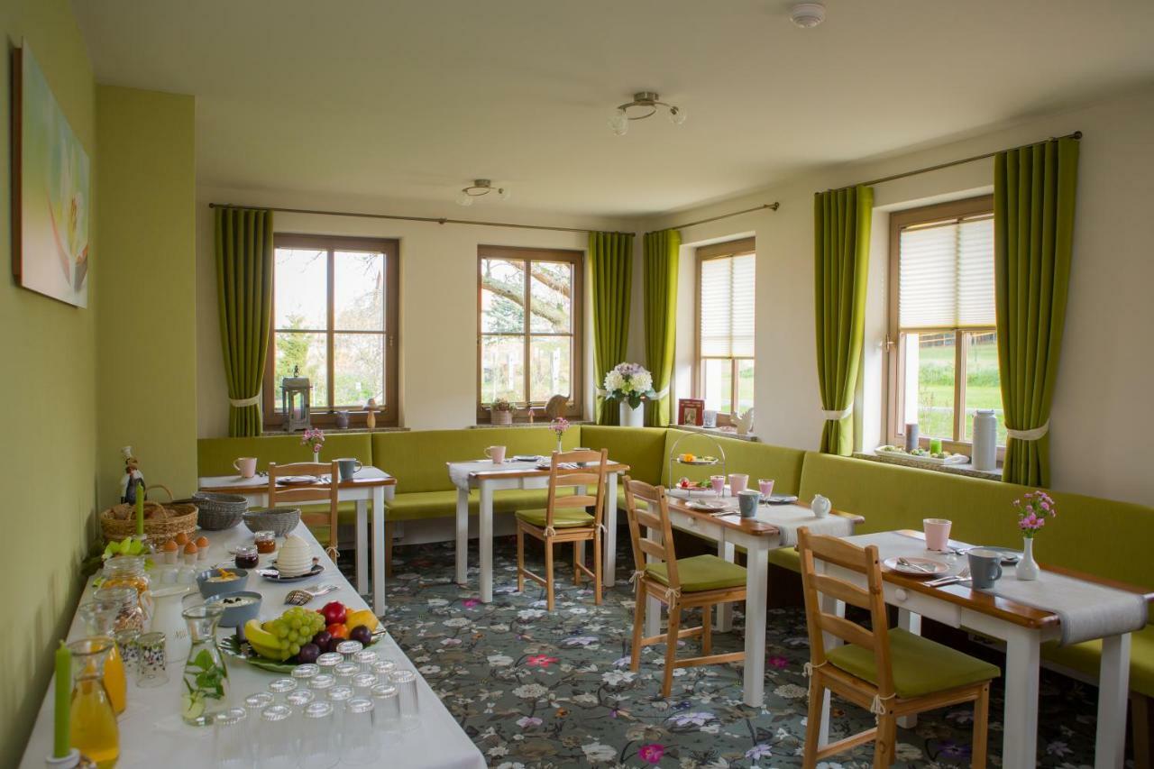 Pension Raupennest Mit Blockhaussauna バウツェン エクステリア 写真
